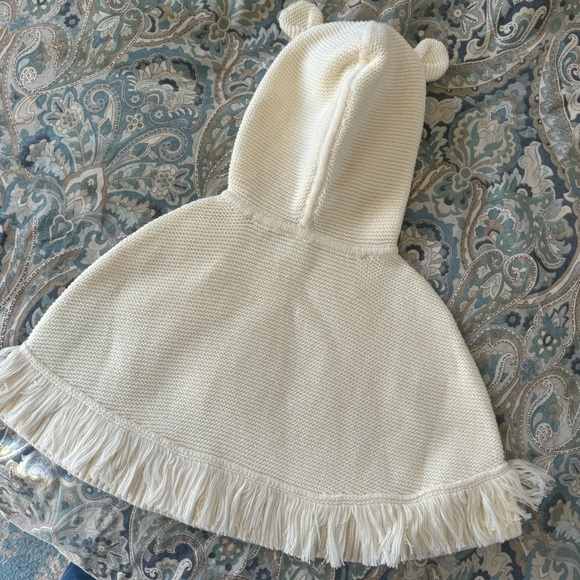 Adorable Baby GAP hooded shawl sweater for baby - Picture 3 of 4